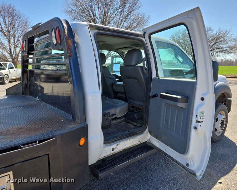 image for item EJ7350 2013 Ford F450 Super Duty XL Crew Cab flatbed truck