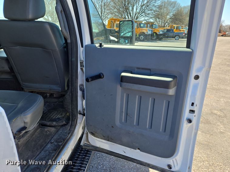 image for item EJ7350 2013 Ford F450 Super Duty XL Crew Cab flatbed truck