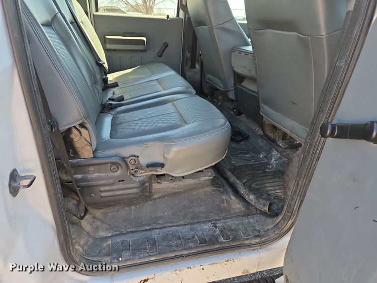 image for item EJ7350 2013 Ford F450 Super Duty XL Crew Cab flatbed truck