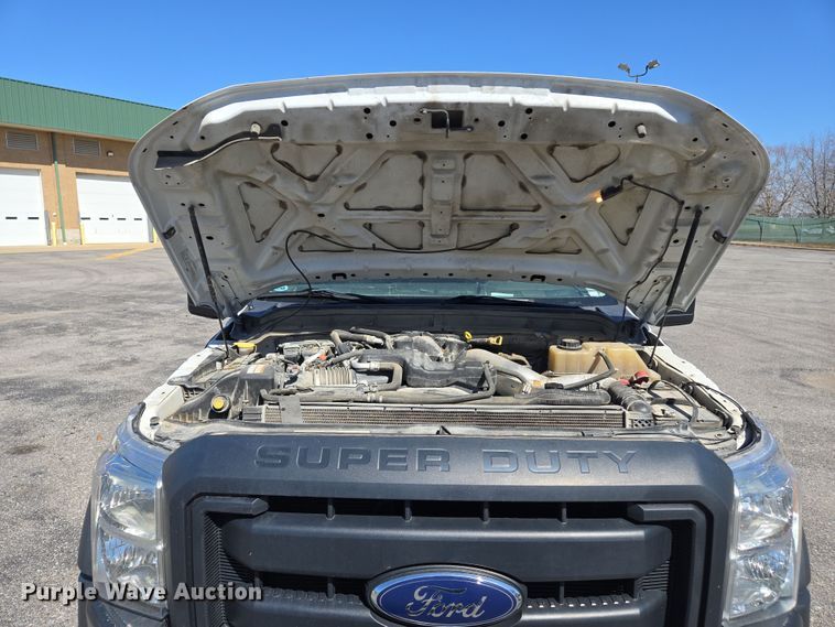 image for item EJ7350 2013 Ford F450 Super Duty XL Crew Cab flatbed truck