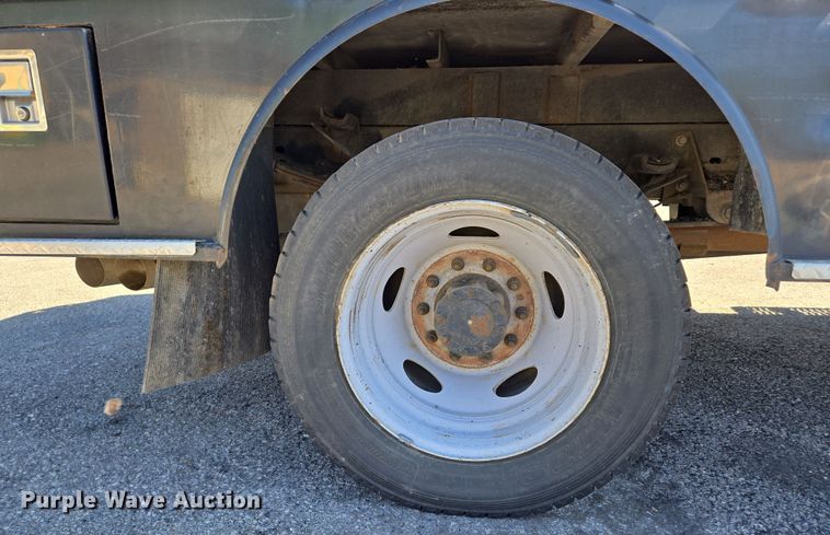 image for item EJ7350 2013 Ford F450 Super Duty XL Crew Cab flatbed truck