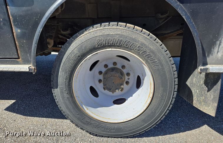 image for item EJ7350 2013 Ford F450 Super Duty XL Crew Cab flatbed truck