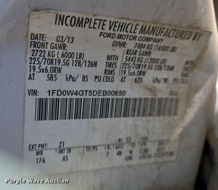 image for item EJ7350 2013 Ford F450 Super Duty XL Crew Cab flatbed truck