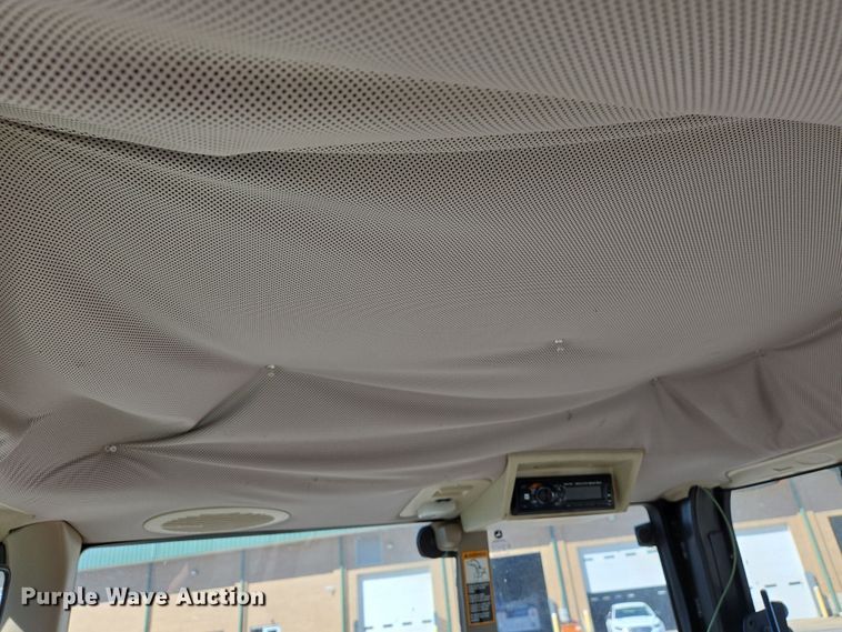 image for item EJ7354 2009 John Deere 6430 tractor