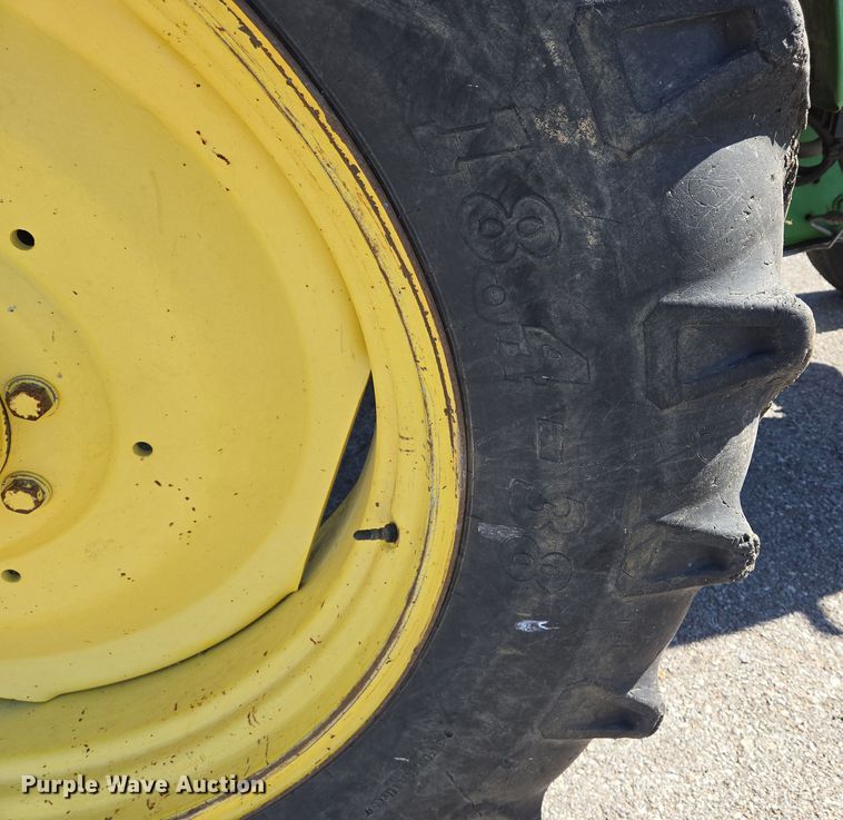 image for item EJ7354 2009 John Deere 6430 tractor