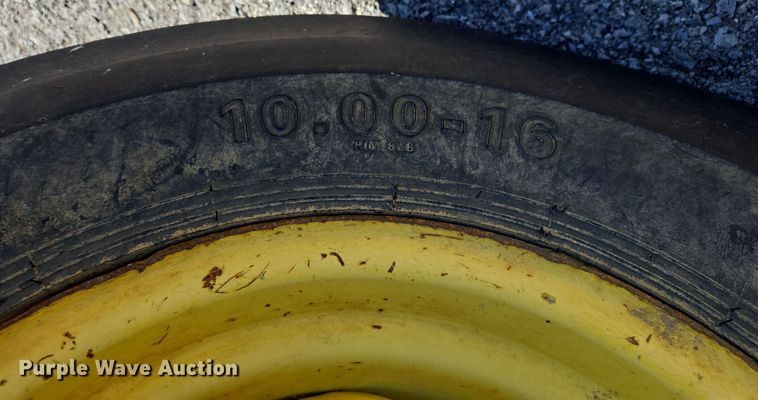 image for item EJ7354 2009 John Deere 6430 tractor