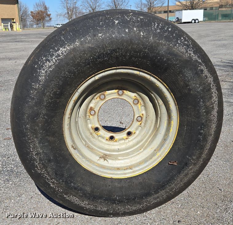 image for item EJ7354 2009 John Deere 6430 tractor