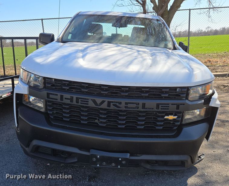 image for item EJ7355 2022 Chevrolet Silverado 1500 Crew Cab pickup truck