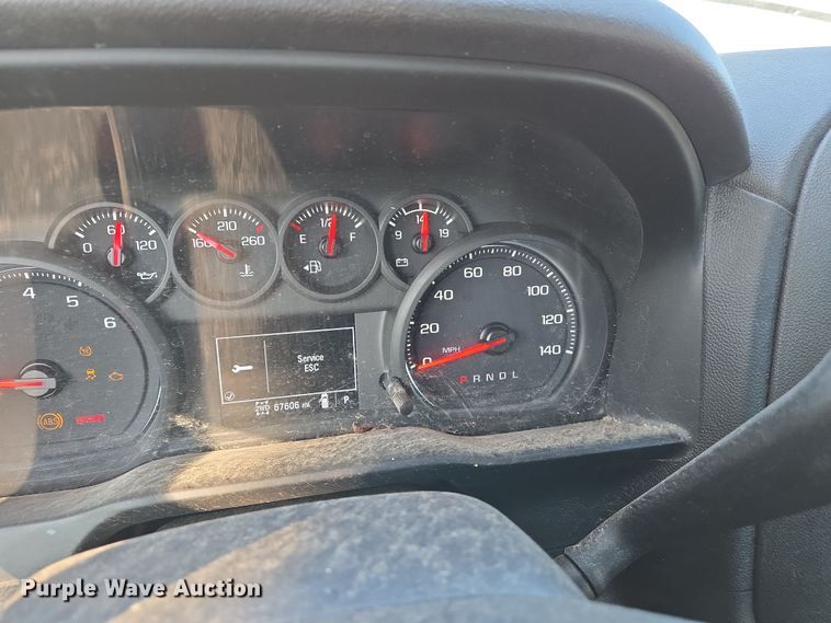 image for item EJ7355 2022 Chevrolet Silverado 1500 Crew Cab pickup truck