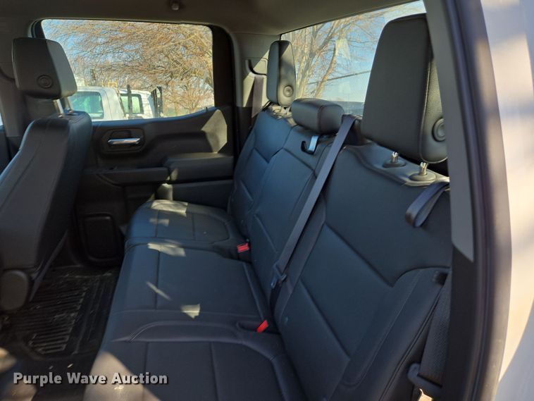 image for item EJ7355 2022 Chevrolet Silverado 1500 Crew Cab pickup truck