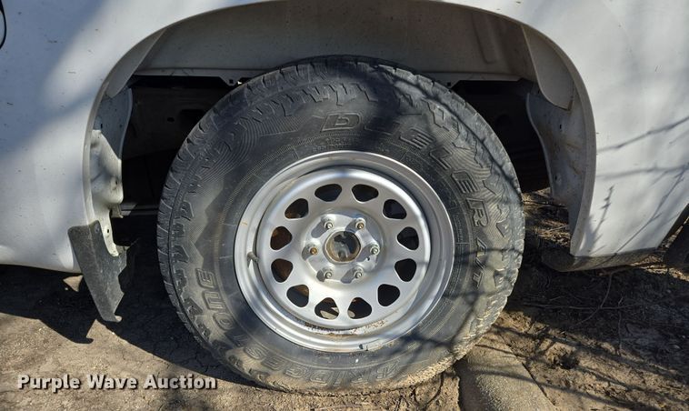 image for item EJ7355 2022 Chevrolet Silverado 1500 Crew Cab pickup truck