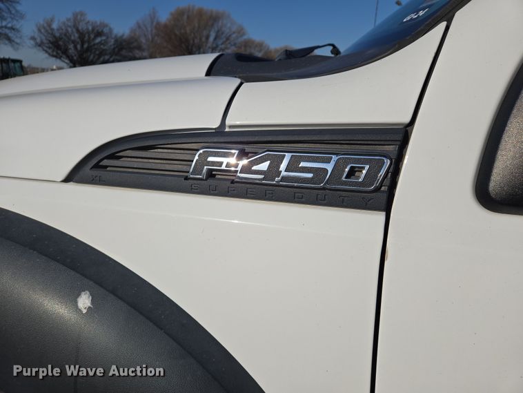 image for item EJ7358 2013 Ford F450 Super Duty XL Crew Cab flatbed truck