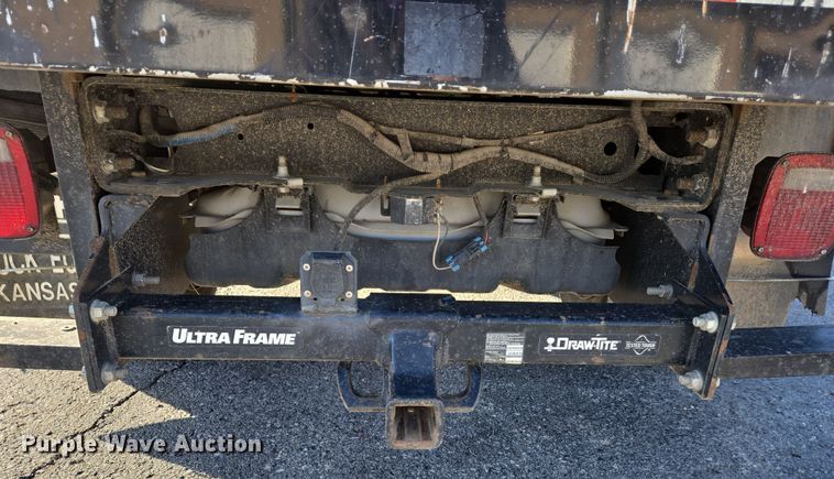 image for item EJ7358 2013 Ford F450 Super Duty XL Crew Cab flatbed truck