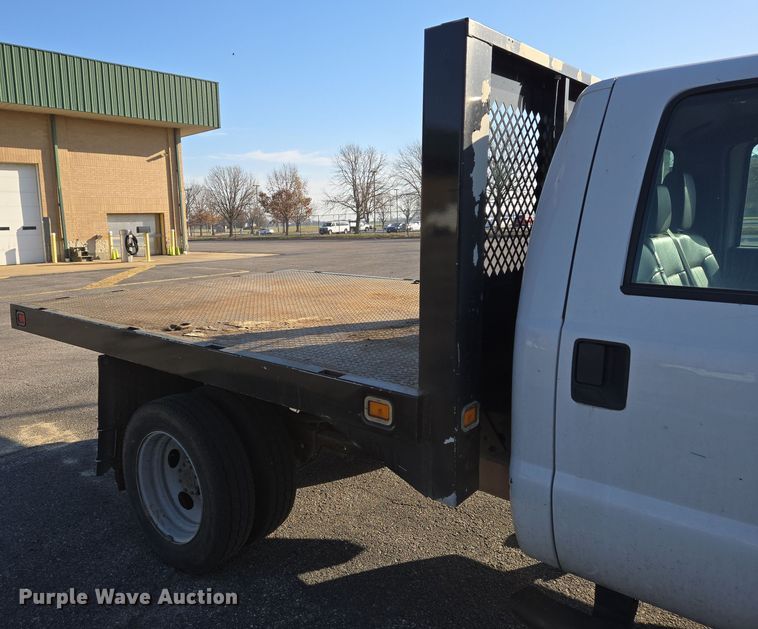 image for item EJ7358 2013 Ford F450 Super Duty XL Crew Cab flatbed truck
