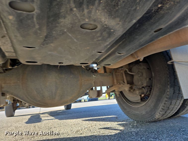 image for item EJ7358 2013 Ford F450 Super Duty XL Crew Cab flatbed truck