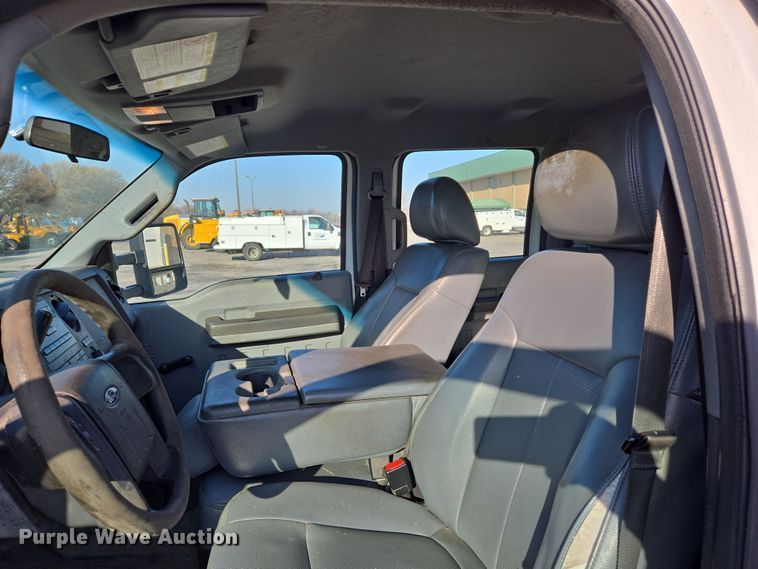 image for item EJ7358 2013 Ford F450 Super Duty XL Crew Cab flatbed truck