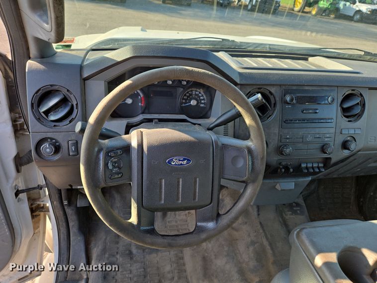 image for item EJ7358 2013 Ford F450 Super Duty XL Crew Cab flatbed truck