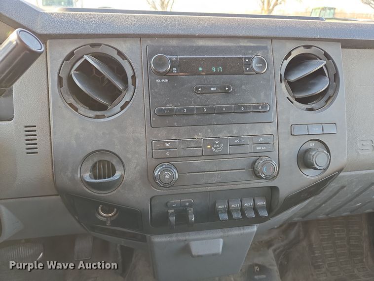 image for item EJ7358 2013 Ford F450 Super Duty XL Crew Cab flatbed truck