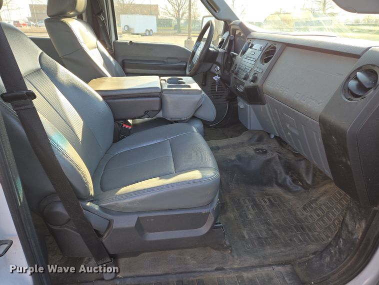 image for item EJ7358 2013 Ford F450 Super Duty XL Crew Cab flatbed truck