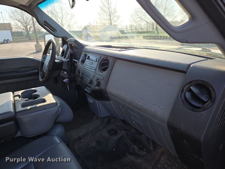 image for item EJ7358 2013 Ford F450 Super Duty XL Crew Cab flatbed truck