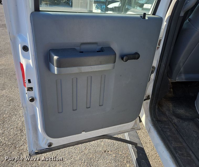 image for item EJ7358 2013 Ford F450 Super Duty XL Crew Cab flatbed truck