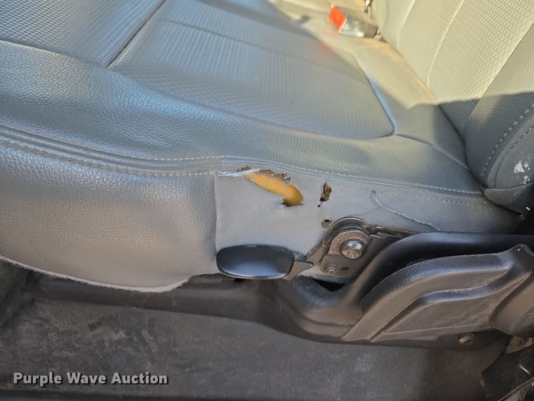 image for item EJ7358 2013 Ford F450 Super Duty XL Crew Cab flatbed truck