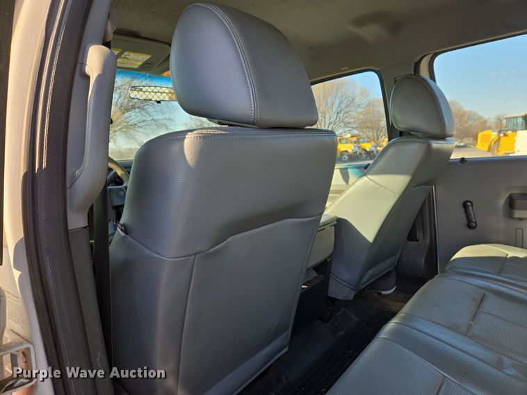 image for item EJ7358 2013 Ford F450 Super Duty XL Crew Cab flatbed truck