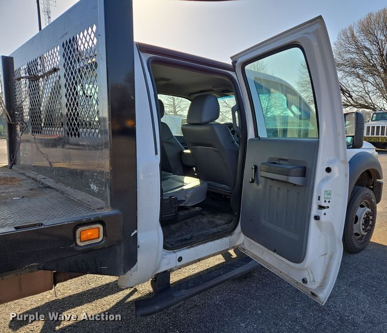 image for item EJ7358 2013 Ford F450 Super Duty XL Crew Cab flatbed truck