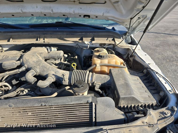 image for item EJ7358 2013 Ford F450 Super Duty XL Crew Cab flatbed truck