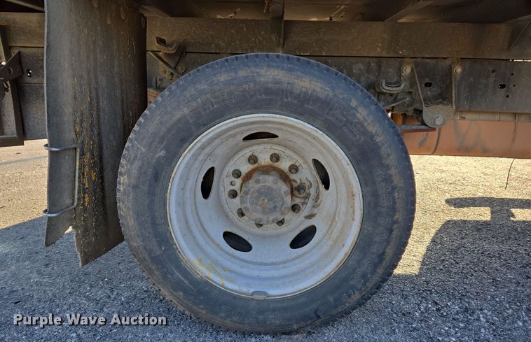 image for item EJ7358 2013 Ford F450 Super Duty XL Crew Cab flatbed truck