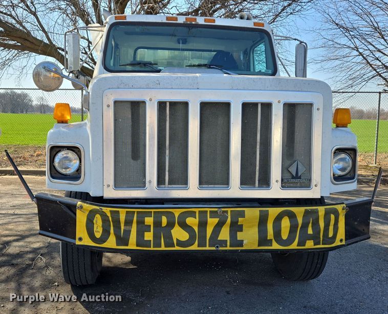 image for item EJ7359 1999 International 2674 semi truck