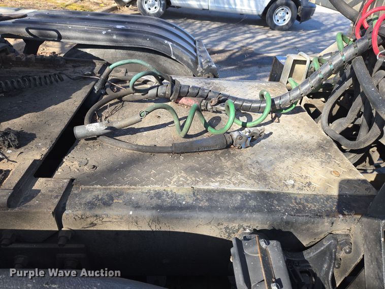 image for item EJ7359 1999 International 2674 semi truck