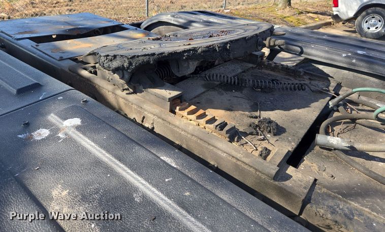 image for item EJ7359 1999 International 2674 semi truck