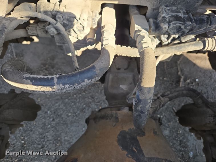 image for item EJ7359 1999 International 2674 semi truck