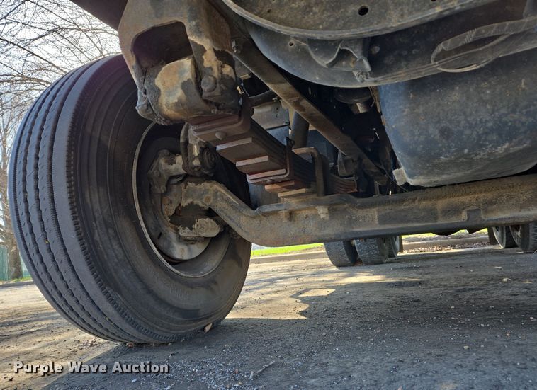 image for item EJ7359 1999 International 2674 semi truck