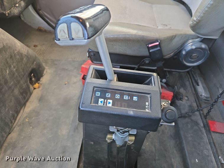 image for item EJ7359 1999 International 2674 semi truck