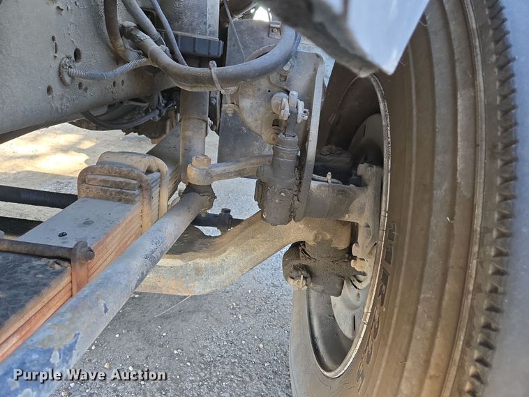 image for item EJ7359 1999 International 2674 semi truck