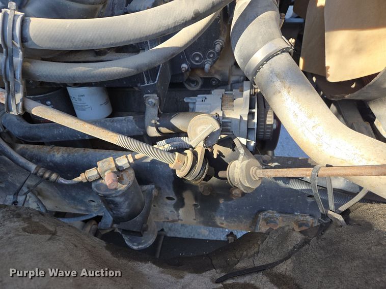 image for item EJ7359 1999 International 2674 semi truck