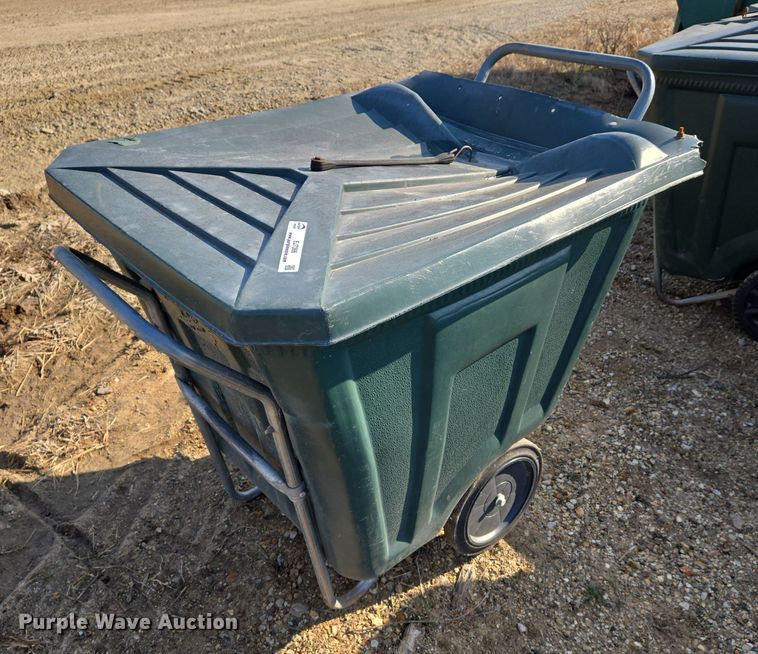 image for item EJ7366 Approximately 50 Ameri-Kart trash carts 
