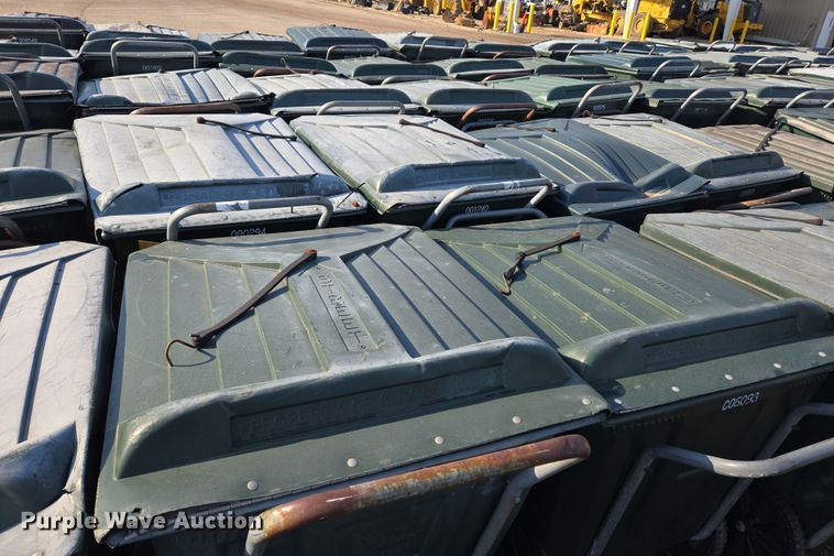 image for item EJ7367 Approximately 50 Ameri-Kart trash carts