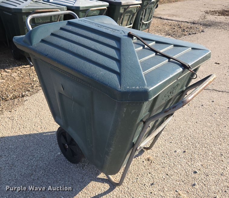 image for item EJ7367 Approximately 50 Ameri-Kart trash carts