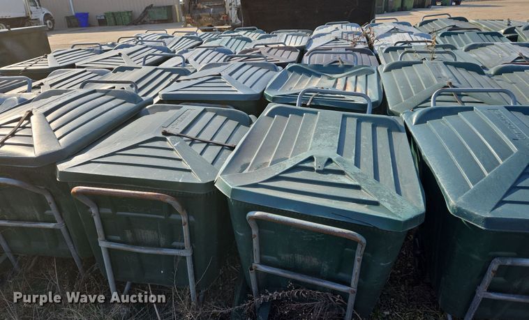 image for item EJ7371 Approximately 50 Ameri-Kart trash carts