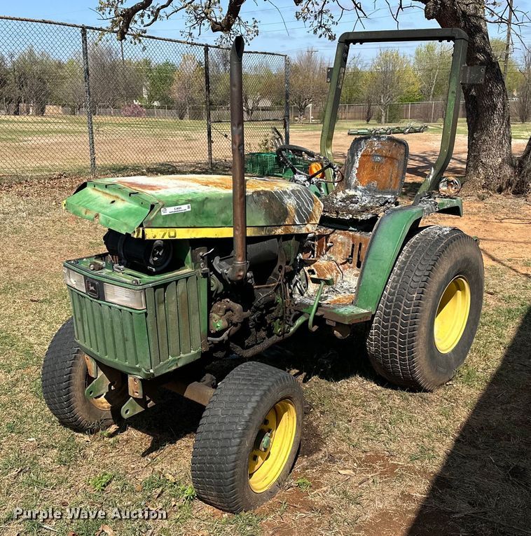 image for item EJ8505 1996 John Deere 770 tractor