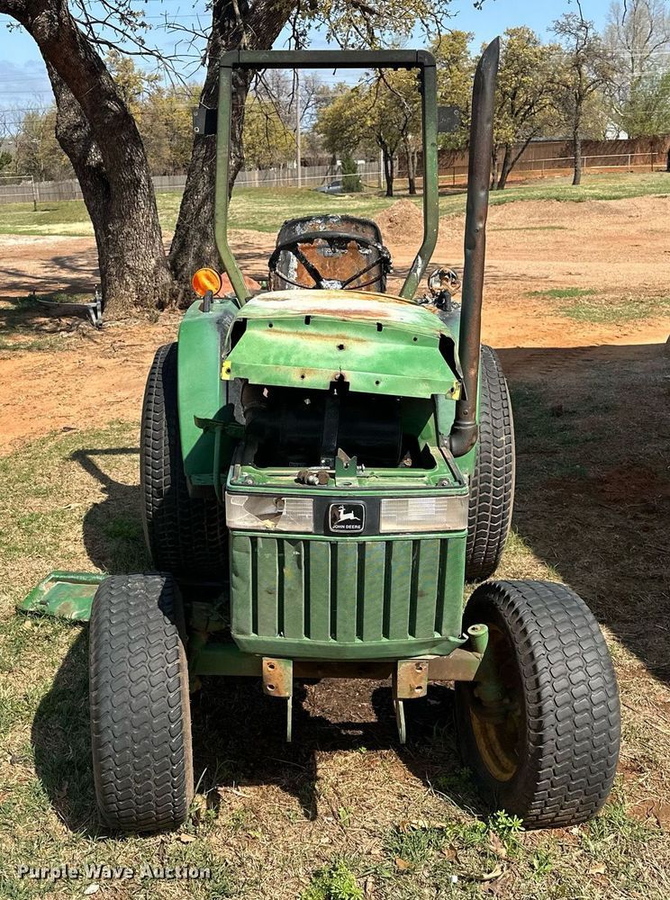 image for item EJ8505 1996 John Deere 770 tractor