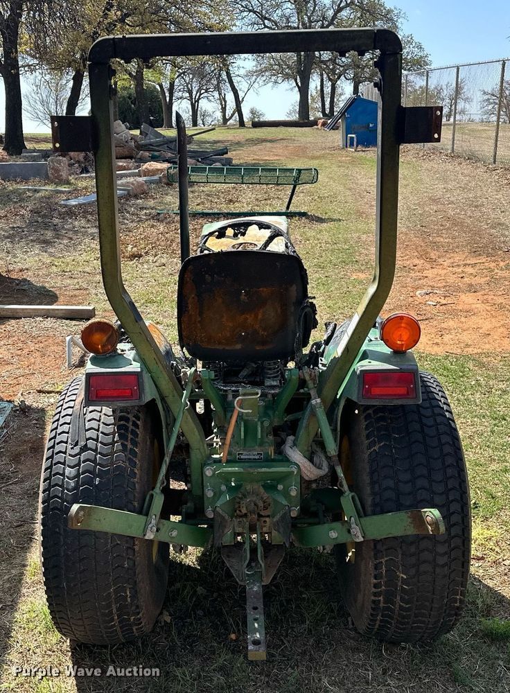 image for item EJ8505 1996 John Deere 770 tractor