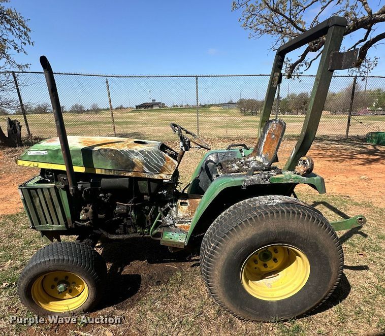 image for item EJ8505 1996 John Deere 770 tractor