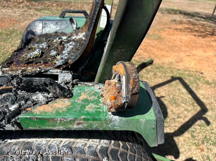 image for item EJ8505 1996 John Deere 770 tractor