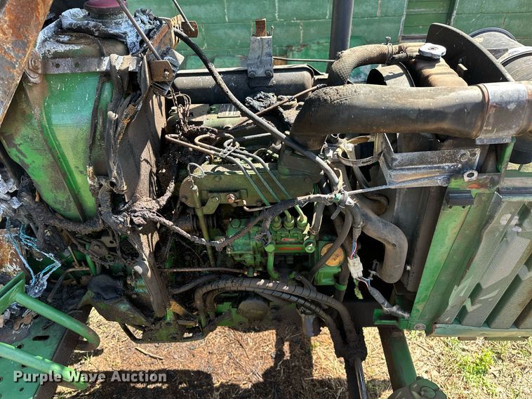 image for item EJ8505 1996 John Deere 770 tractor