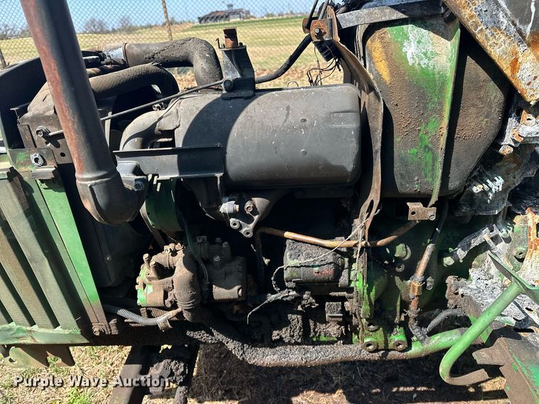 image for item EJ8505 1996 John Deere 770 tractor