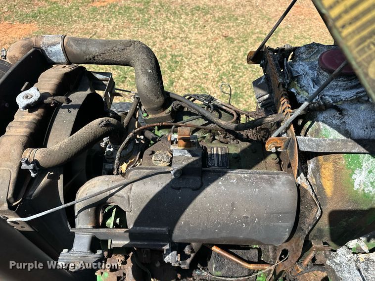 image for item EJ8505 1996 John Deere 770 tractor